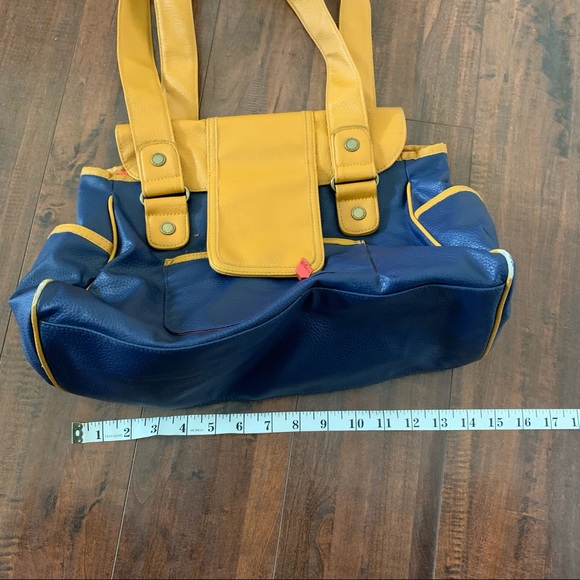 Volcom Gotta Run Shoulder Crossbody Bag/Purse - Picture 3 of 16